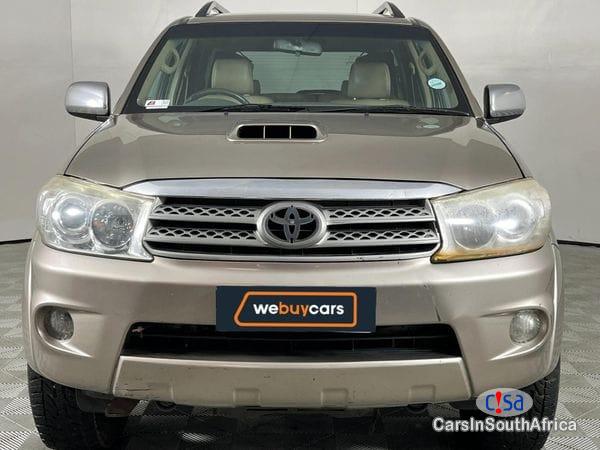 Picture of Toyota Fortuner 3.0 Manual 2010