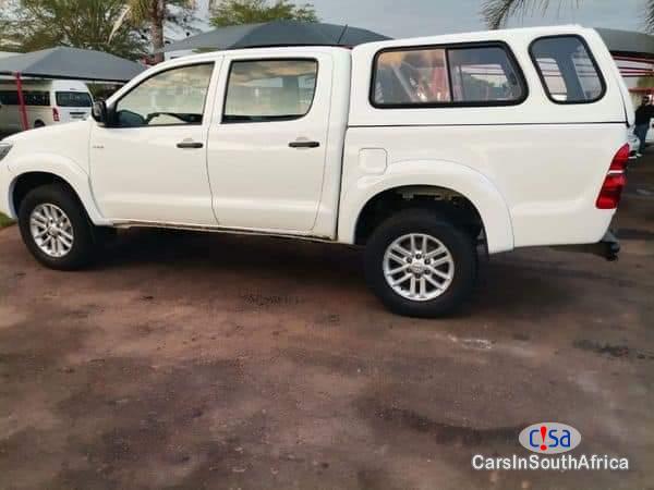 Toyota Hilux 2.5 Manual 2015 - image 2