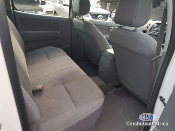 Toyota Hilux 2.5 Manual 2015 - image 8