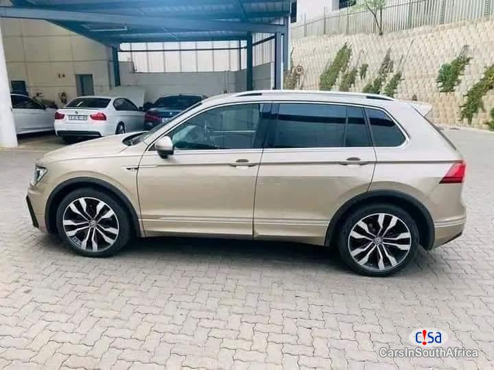 Volkswagen Tiguan 2.0 Automatic 2018 - image 2