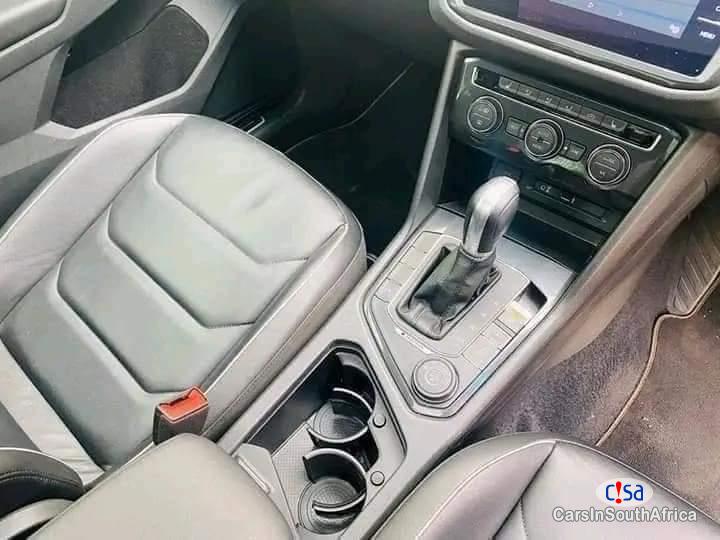 Volkswagen Tiguan 2.0 Automatic 2018 - image 6