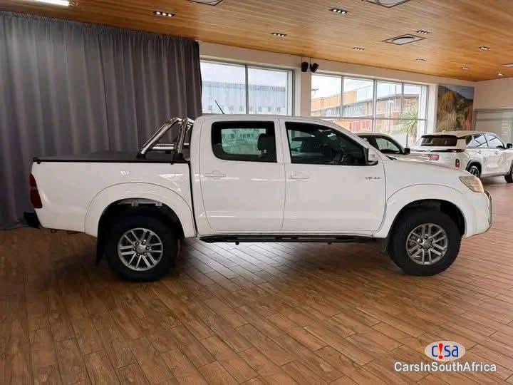 Pictures of Toyota Hilux 3.0D Automatic 2015