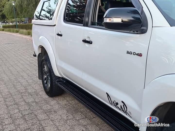 Toyota Hilux 3.0D Automatic 2016 - image 2