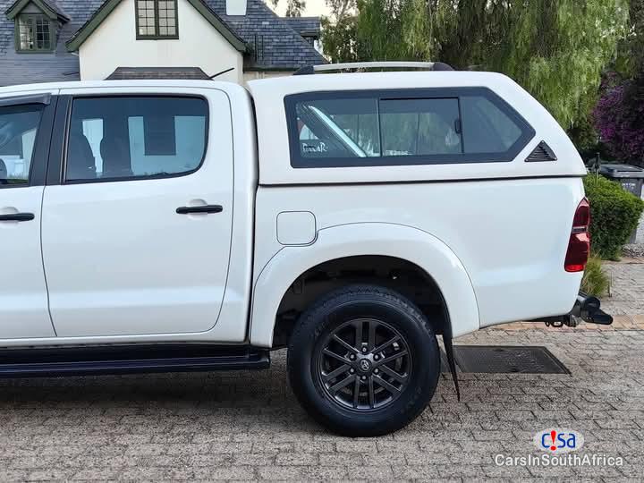 Toyota Hilux 3.0D Automatic 2016 - image 4