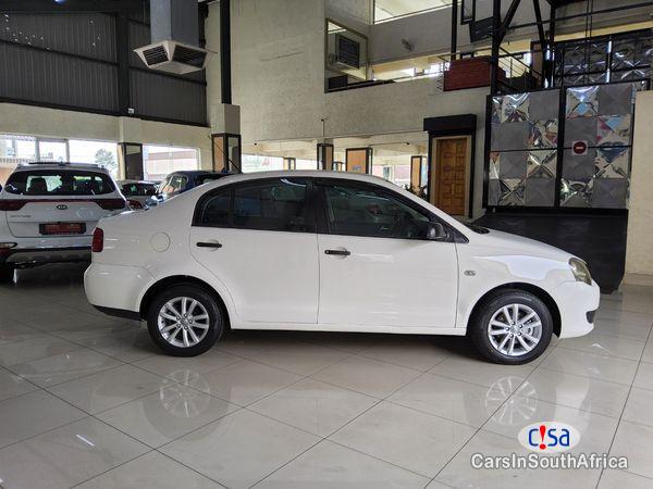 Volkswagen Polo Vivo 1.4 Trendiline Automatic 2011 - image 2