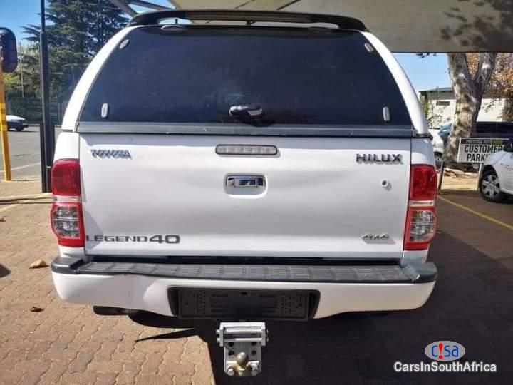 Toyota Hilux 3.0 Automatic 2015 - image 3