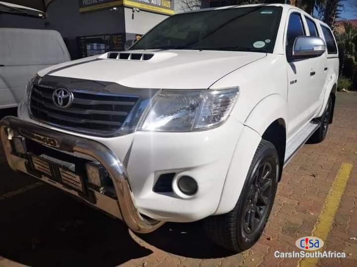 Toyota Hilux 3.0 Automatic 2015 - image 4