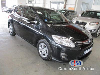 Toyota Auris 1.4 Manual 2011 - image 4