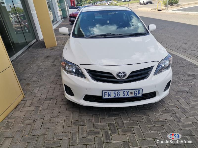 Pictures of Toyota Corolla 1.6l Manual 2013