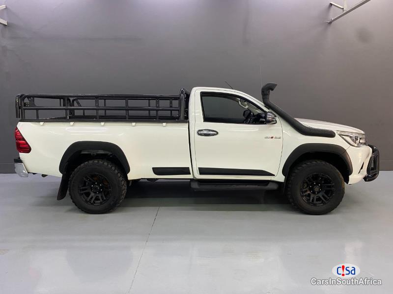 Toyota Hilux 2.8GD-6 Manual 2018 - image 4