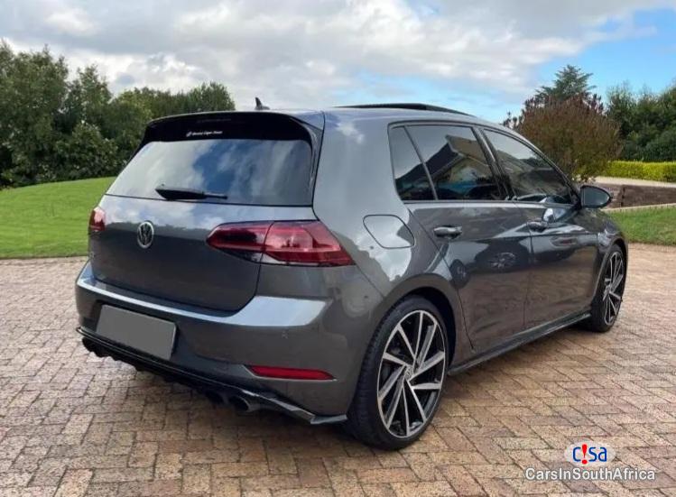 Volkswagen Golf R 2.0 / Whatsapp Call 068 346 6875 Manual 2019 - image 2
