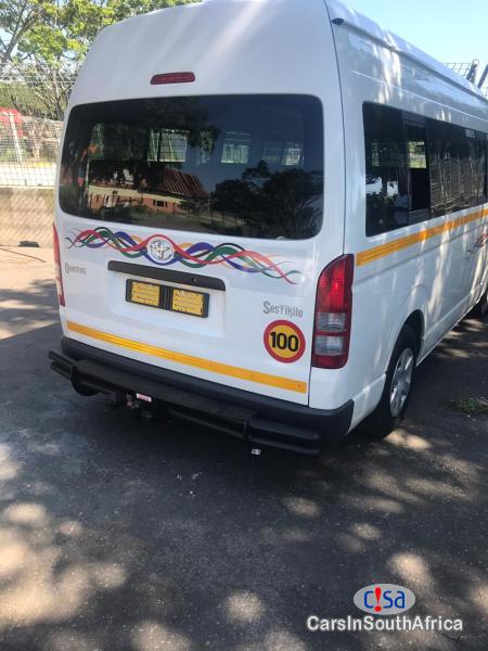 Toyota Quantum 2.5D-4D Manual 2016 - image 2