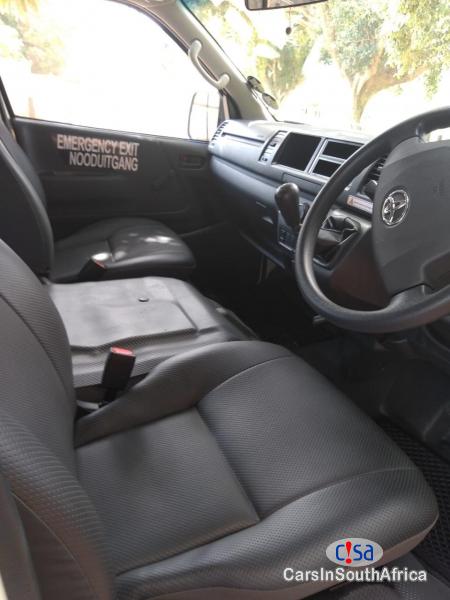 Toyota Quantum 2.5D-4D Manual 2016 - image 4