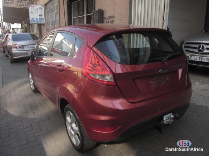 Ford Fiesta 1.4 Ambient 5Dr Manual 2011 - image 4