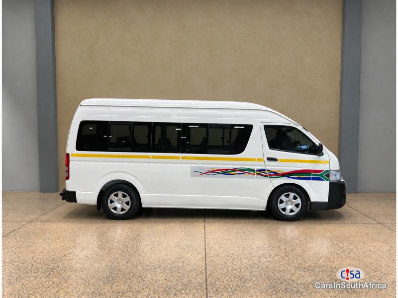 Toyota Quantum 2.5 D-4D Sesfikile Call 081 494 5928 Delivery Nationwide Manual 2019 - image 2