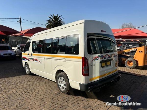 Toyota Quantum Used Toyota Quantum 2.5D-4D Sesfikile Manual 2017 - image 5