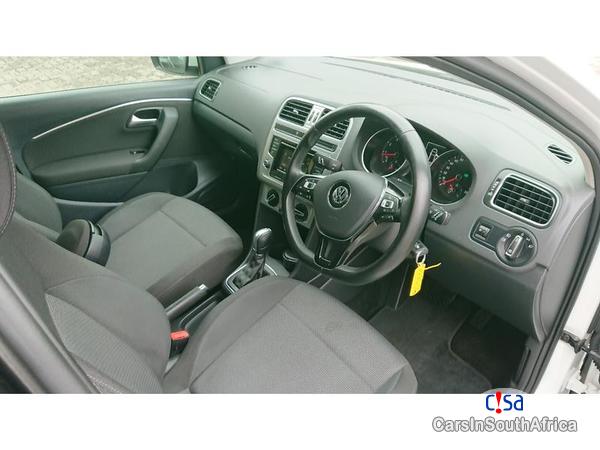 Volkswagen Polo Automatic 2015 - image 4