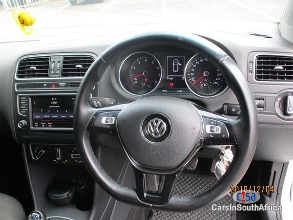 Volkswagen Polo Automatic 2015 - image 7