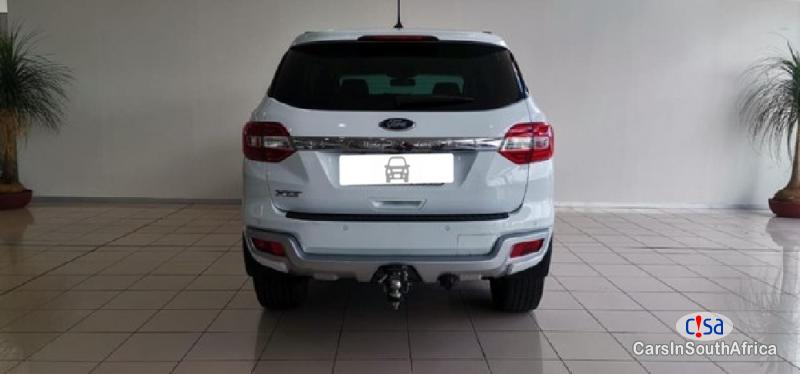 Ford Everest 2.2 Automatic 2019 - image 2