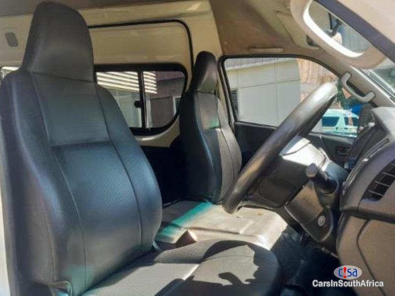 Toyota Quantum 2.5 D-4D Sesfikile 16-Seat Manual 2020 - image 3