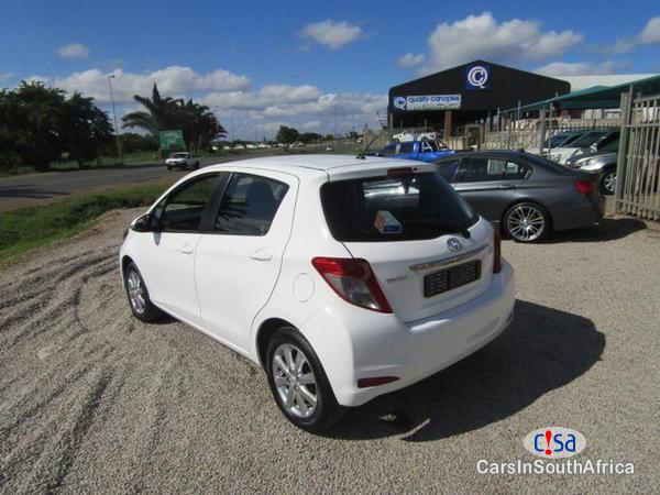 Toyota Yaris Manual 2017 - image 4