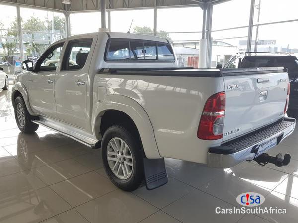 Toyota Hilux Manual 2013 in KwaZulu Natal