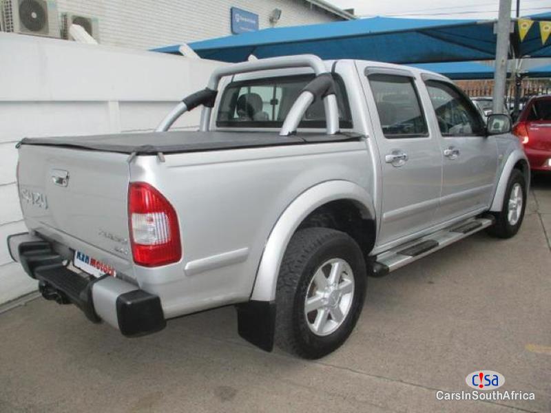 Isuzu KB300 Manual 2009 - image 3