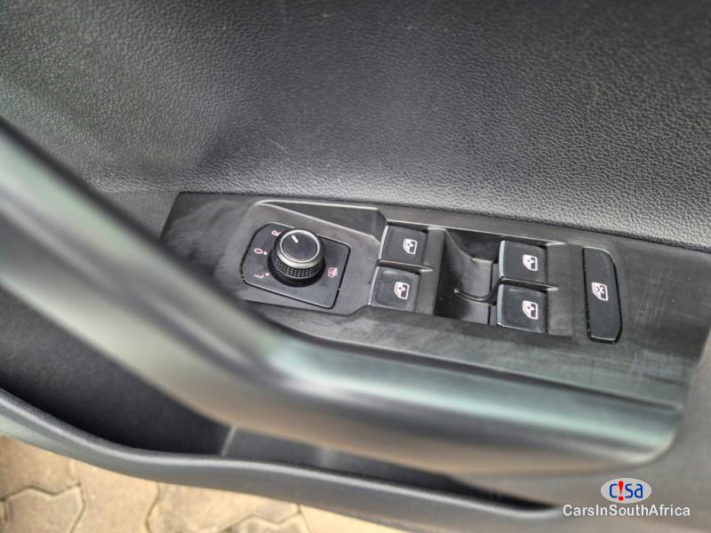 Volkswagen Polo 1.0Tsi Comfortline Automatic Call:0691808200 Automatic 2018 - image 12