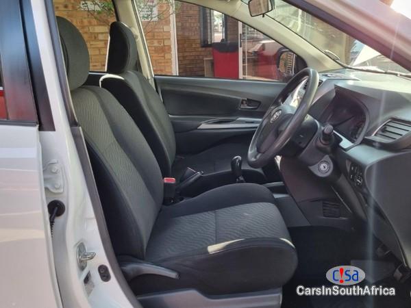 Toyota Avanza 1.5 TX Manual 2018 - image 3