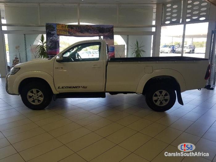 Toyota Hilux Manual 2013 in South Africa
