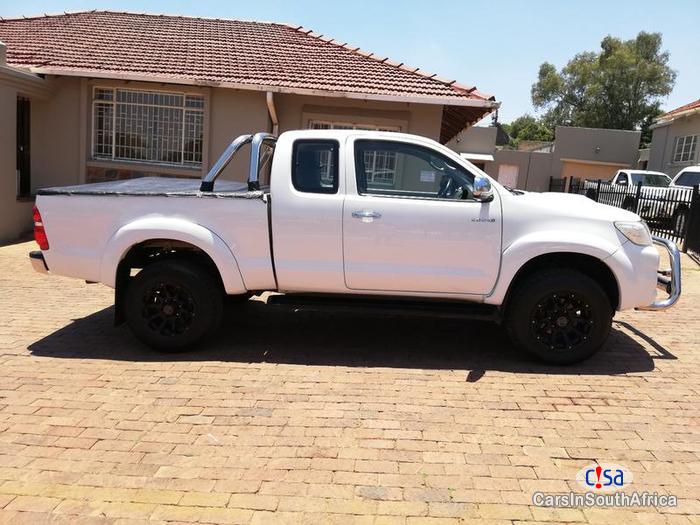 Toyota Hilux Manual 2014 in South Africa