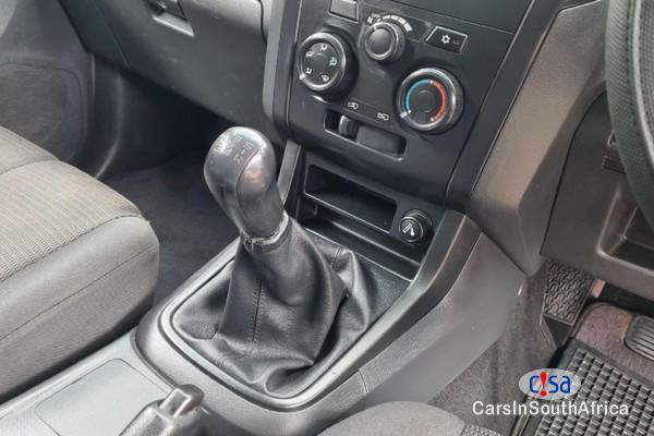 Isuzu KB250 D-Teq LE Single-Cable Manual 2013 - image 4