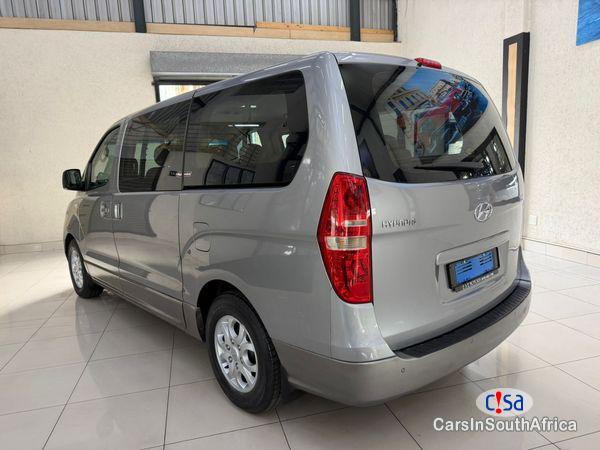 Hyundai H-1 2.5 CRDi VTG Wagon Auto Automatic 2011 - image 2