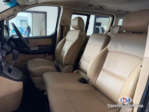 Hyundai H-1 2.5 CRDi VTG Wagon Auto Automatic 2011 - image 3