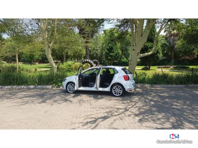 Volkswagen Polo 1.8 Manual 2016 - image 5