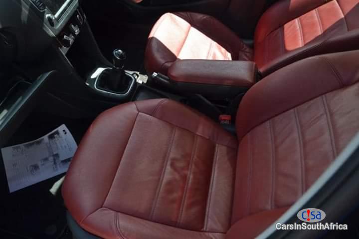 Volkswagen Polo 1600 Manual 2016 - image 9