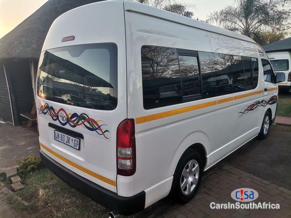 Toyota Quantum 2.5 D-4D Sesfikile 16-Seat Manual 2021 - image 2