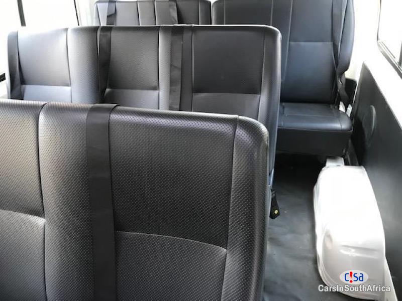 Toyota Quantum 2.7 D-4D Sesfikile 16-seat 0684957752 Manual 2020 - image 6