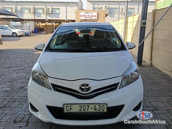 Toyota Yaris 1.3 Manual 2014 - image 4
