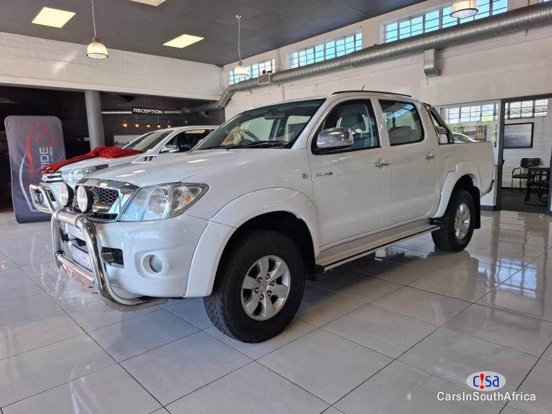 Toyota Hilux 3.0 D4-D Raider 4x4 D/C Automatic 2011