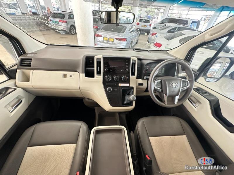 Picture of Toyota Quantum 2.8 GL 14 Seater Slwb Manual 2018