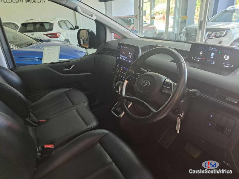 Hyundai 2.2D EXECUTIVE 9 SEATS {0817687830 Automatic 2022 in Northern Cape