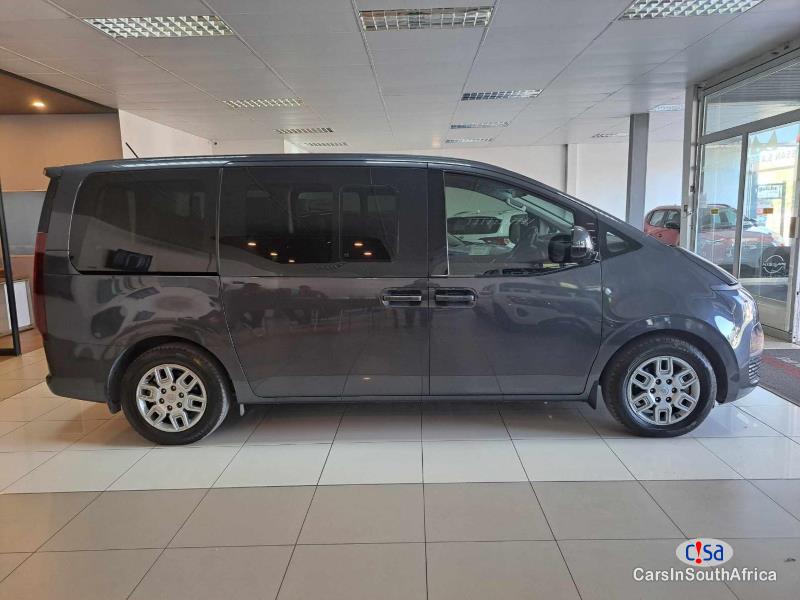 Hyundai 2.2D EXECUTIVE 9 SEATS {0817687830 Automatic 2022 - image 9