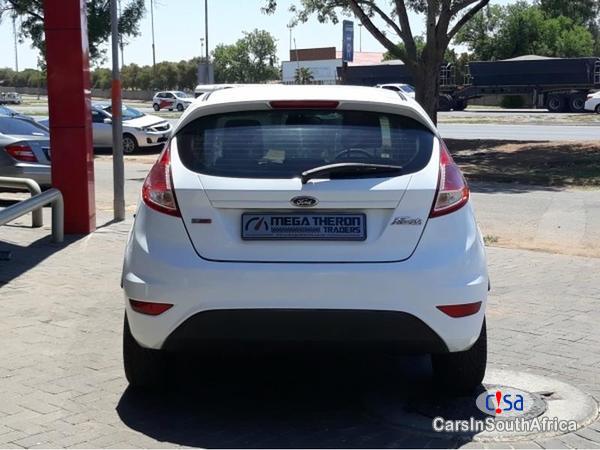 Ford Fiesta Manual 2013 - image 4