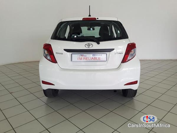 Toyota Yaris Manual 2016 - image 3