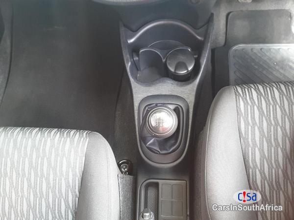 Toyota Yaris Manual 2016 - image 6