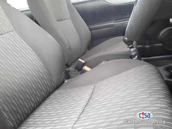 Toyota Yaris Manual 2016 - image 7