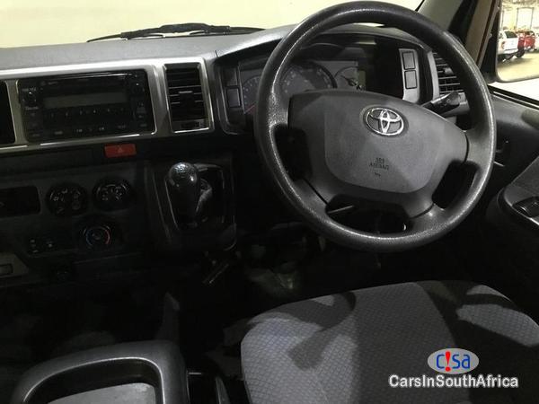 Toyota Quantum Manual 2015 - image 4