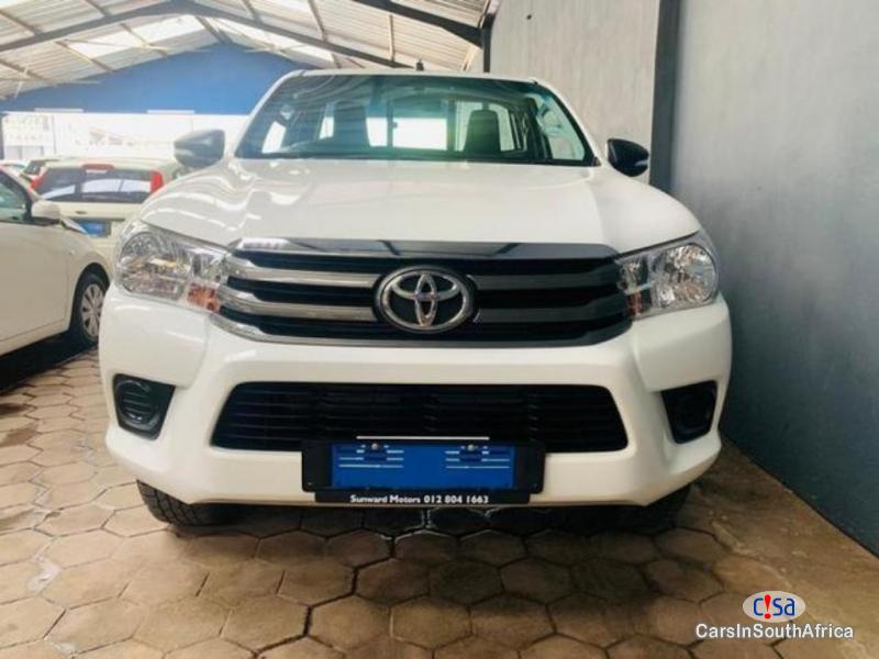 Toyota Hilux 2.4GD-6 Manual 2017