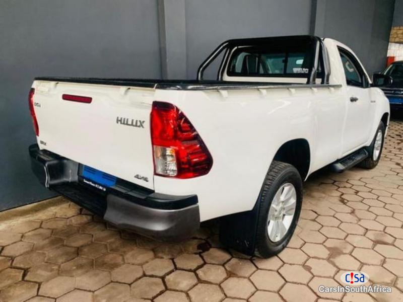 Toyota Hilux 2.4GD-6 Manual 2017 in South Africa